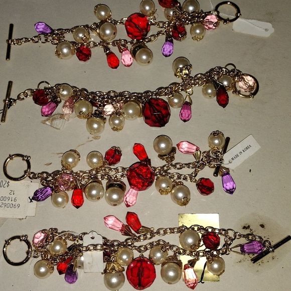 Bracelets - Picture 4 of 4